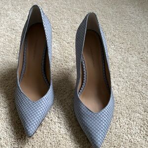 Banana Republic faux snake blue-gray pumps